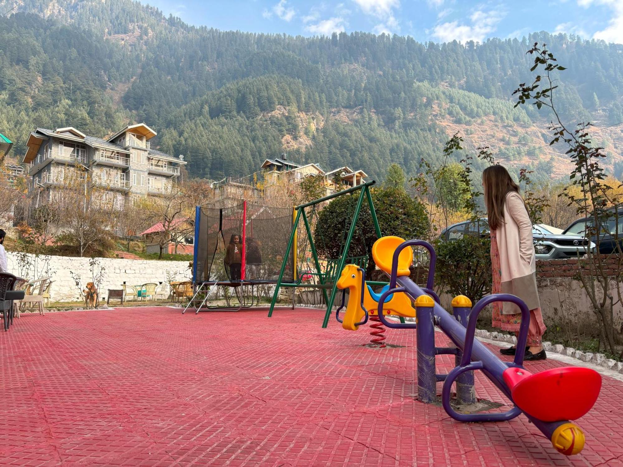 Hill River Resort - Central Heated & Air Cooled - Near Mall Road , Best Property Of Manali 2024- 2025 Exterior foto